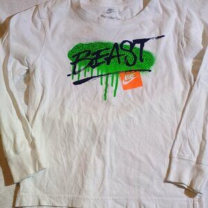 Nike/Long Sleeve T-Shirt/Kids Size 7/White/Beast Graphic Logo Athletic Tee